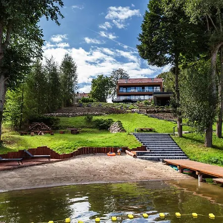 Niebo Do Wynajecia Alloggio in famiglia