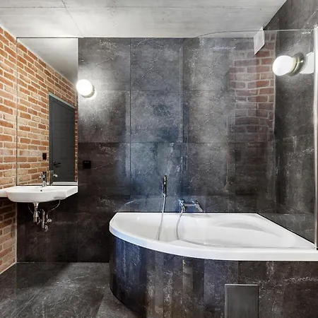 Niebo Do Wynajecia Лукта